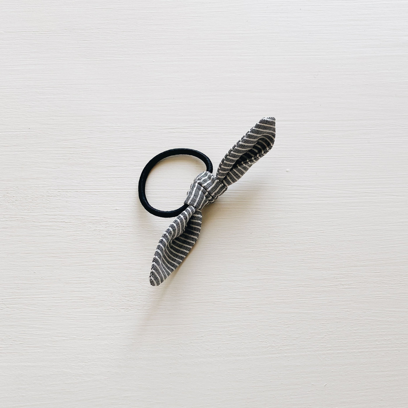 knotted ponytail | denim stripe
